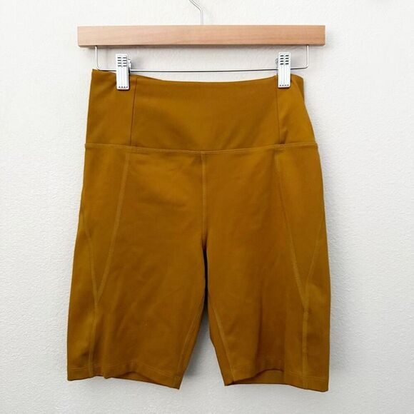 GIRLFRIEND COLLECTIVE | Camel Tan Bicycle Shorts Stretch High Rise | Medium - Picture 2 of 6